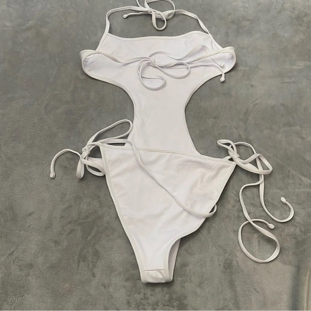 New! FRANKIES BIKINIS Victoria's Secret Icon One Piece monokini 27762
